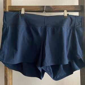 💙Lululemon Speed Up Mid Rise Shorts Size 14💙